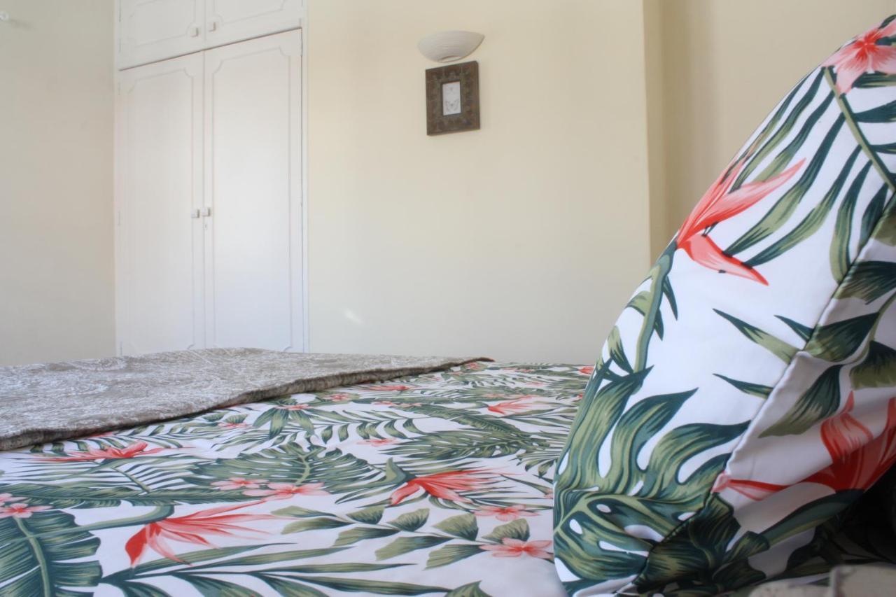 Petunia - Guest House Cascais Oda fotoğraf